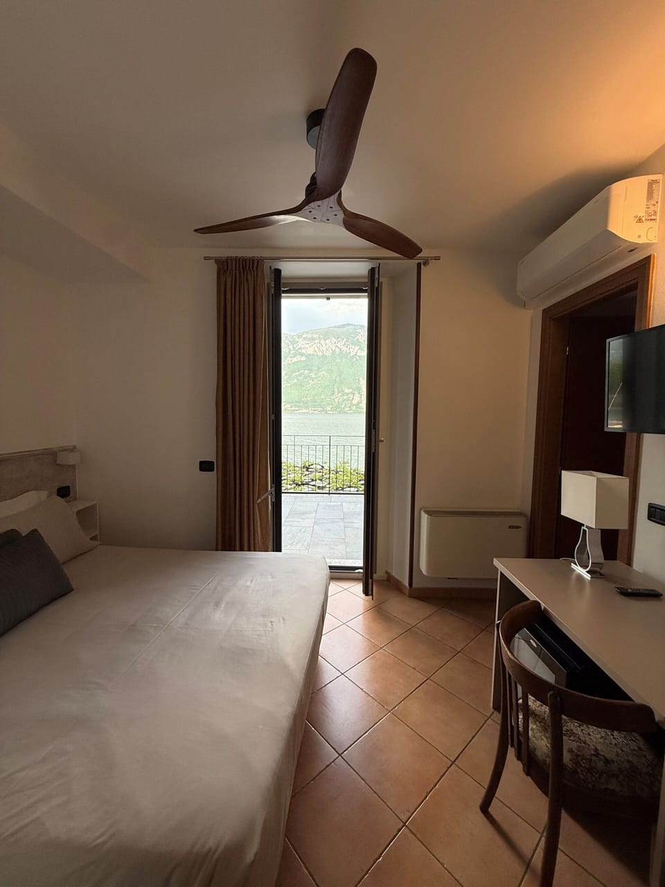 Comfort Double Room, Lake View | Free WiFi