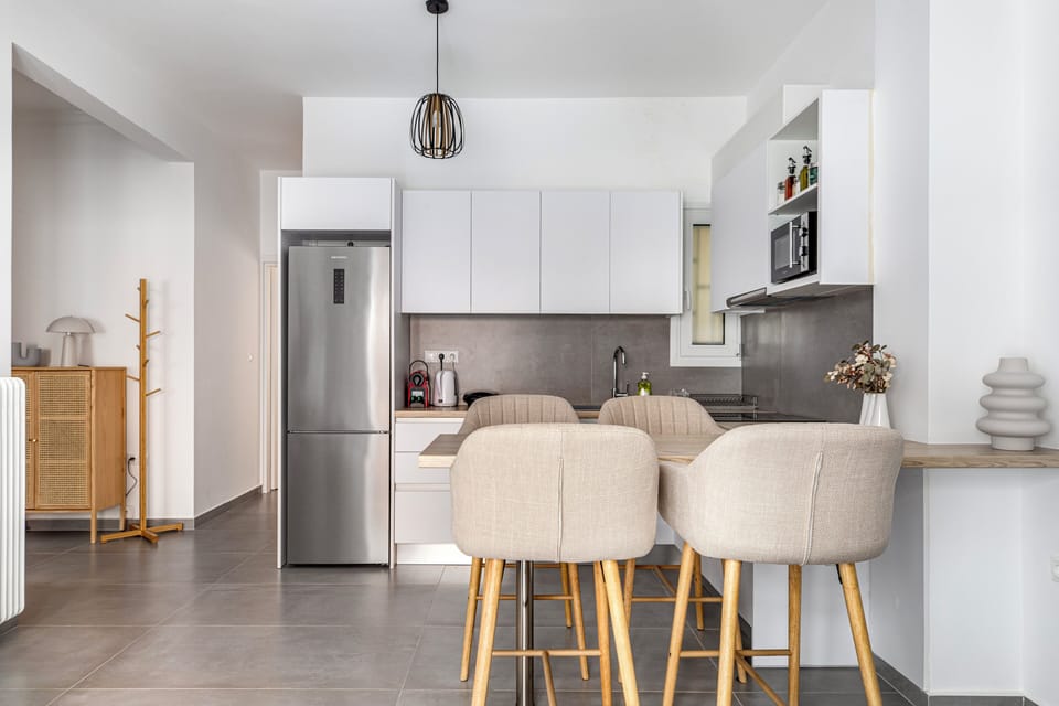 Basic Apartment, 2 Bedrooms, Kitchen, City View | Private kitchen | Full-size fridge, microwave, oven, stovetop