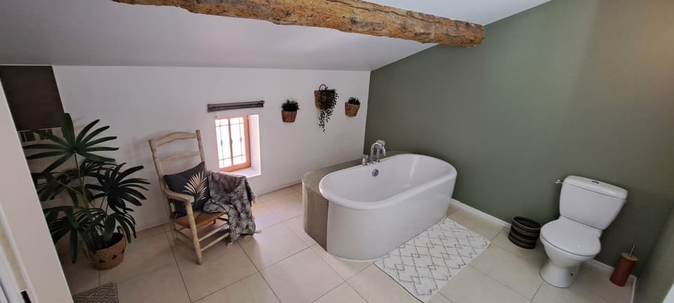 Comfort Suite | Bathroom