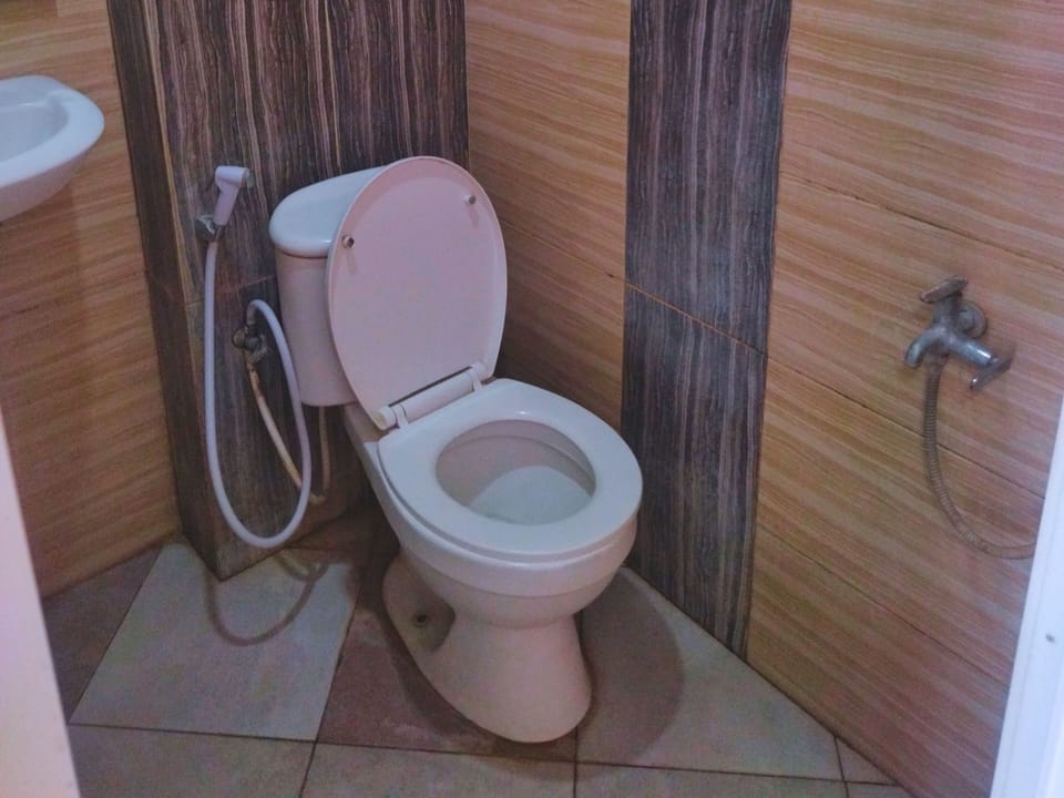 Standard Twin Room | Bathroom