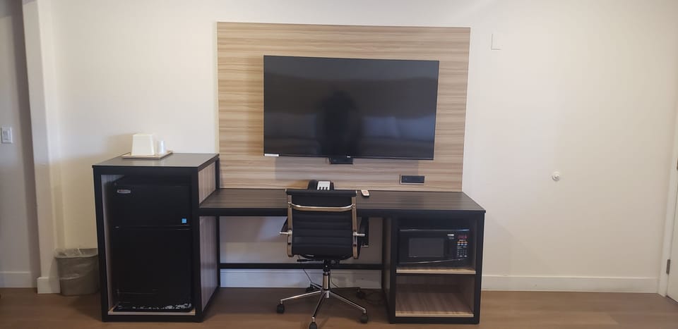 Desk, iron/ironing board (on request), WiFi (free)