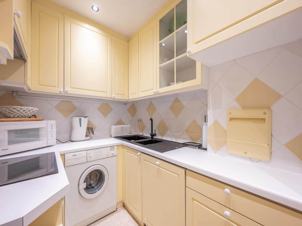 Apartment | Private kitchen