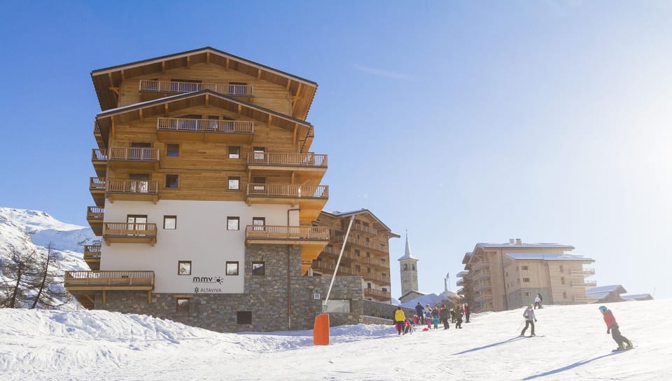 Holiday Home Exterior [winter]