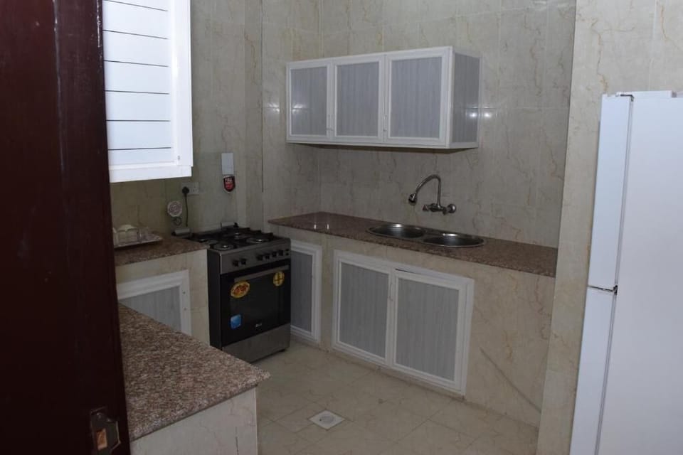 Basic Apartment | Private kitchen