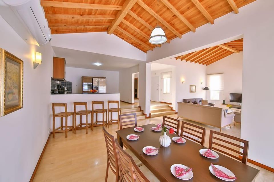 Villa, Sea View | 4 bedrooms, iron/ironing board, free WiFi
