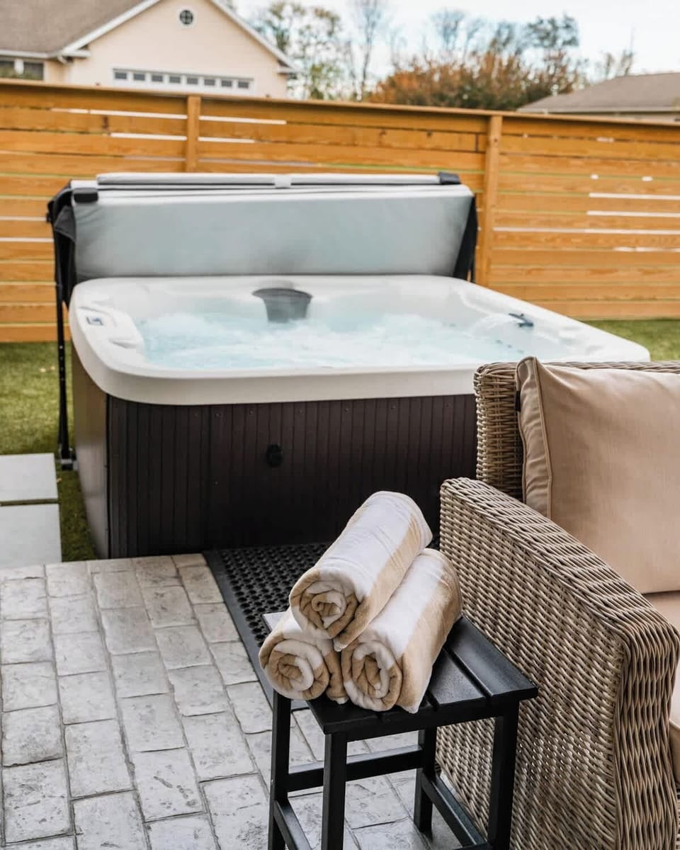 Outdoor spa tub