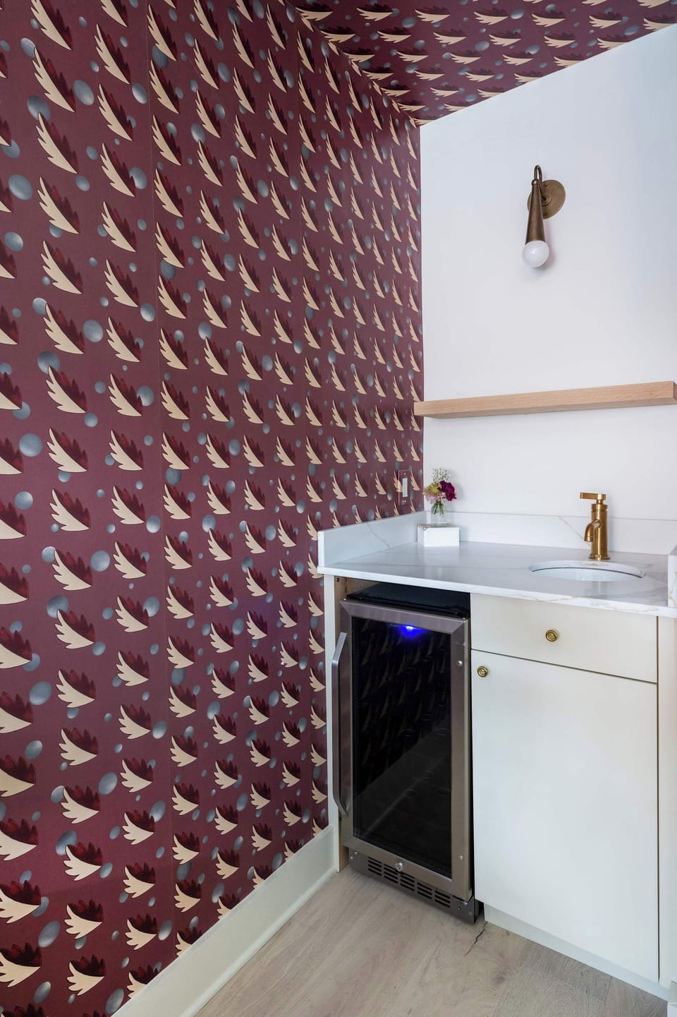 Mini kitchenette in the bedroom