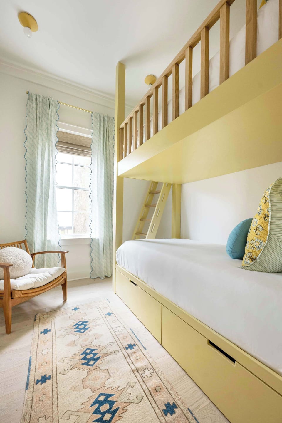 Bedroom #5: Twin Bed + Twin Bed + TV