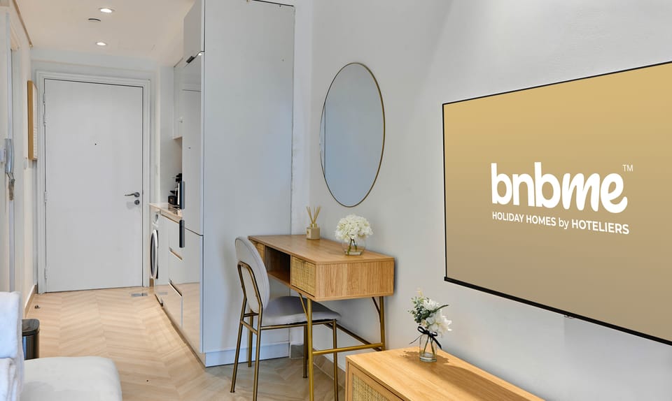 Luxury Studio, City View | Premium bedding, in-room safe, laptop workspace, blackout drapes