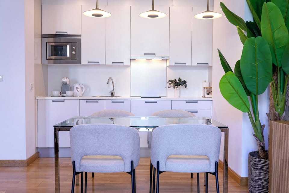 Apartment (1 Bedroom) | Private kitchen | Full-size fridge, microwave, stovetop, coffee/tea maker