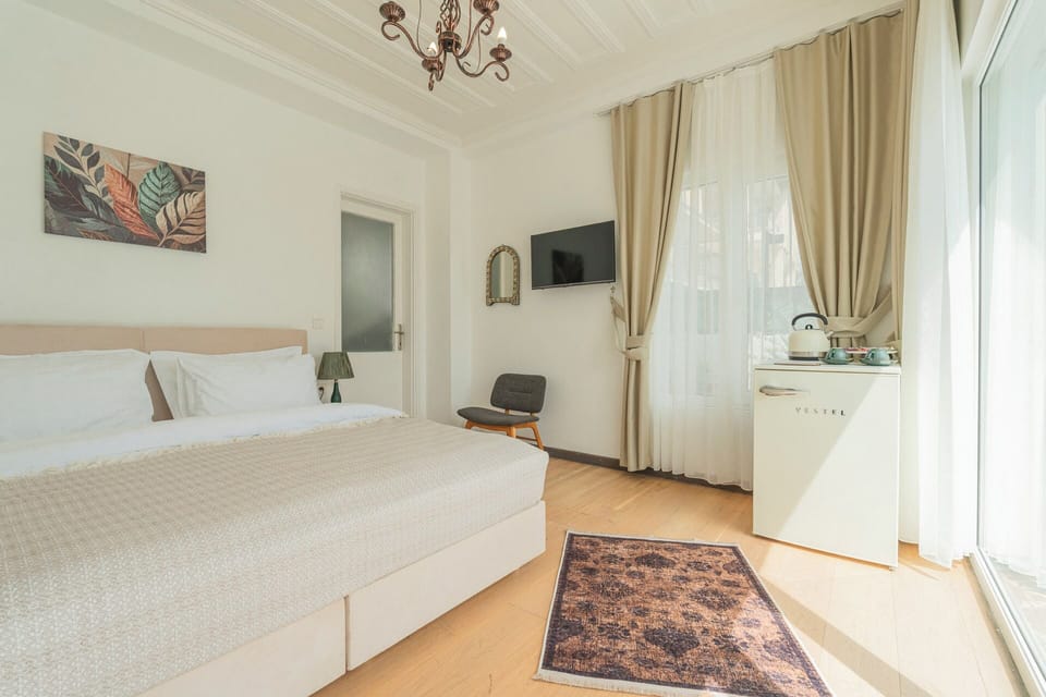 Deluxe Room, Balcony, Sea View (Offiousa) | Premium bedding, free WiFi, bed sheets