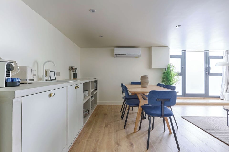 Apartment | Dining