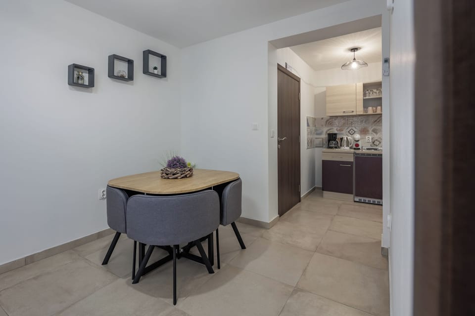 Family House, Multiple Bedrooms (Harmony House Vito) | Dining