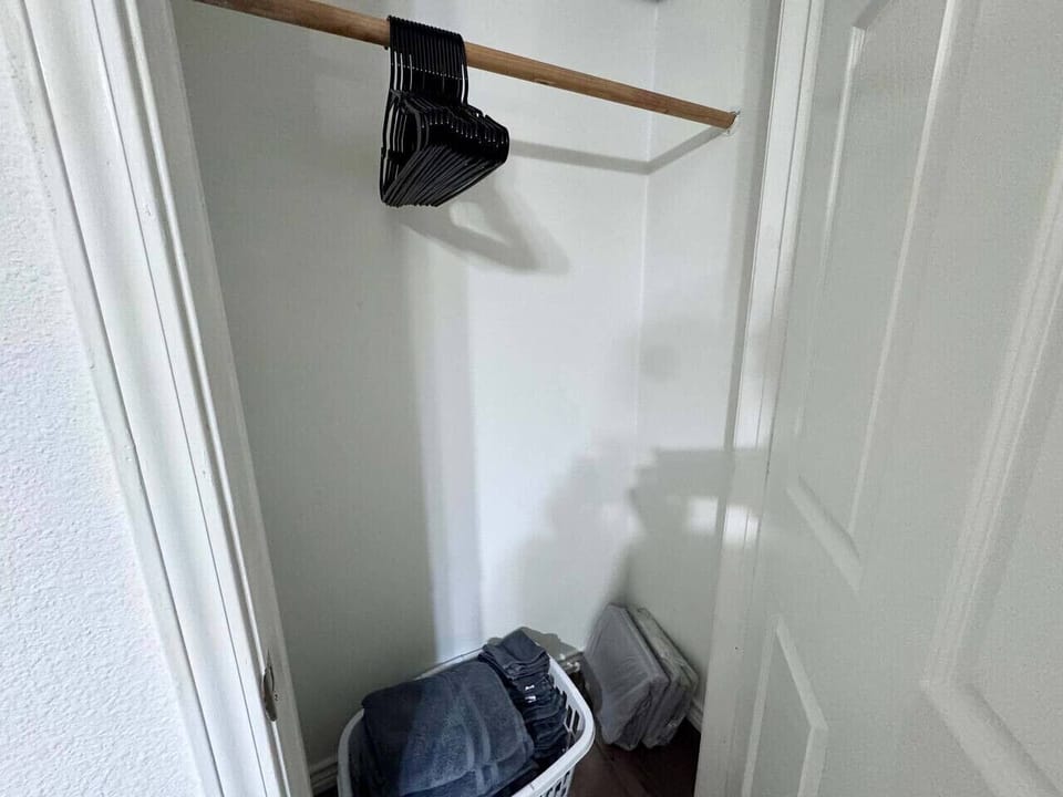 BR 4 closet