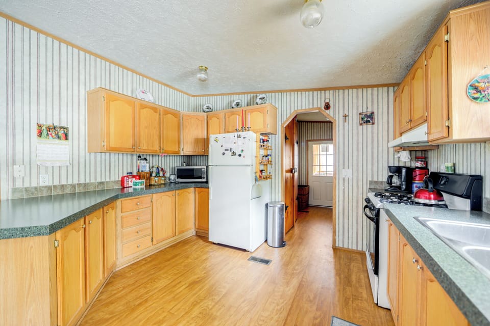 House (2 Bedrooms) | Interior