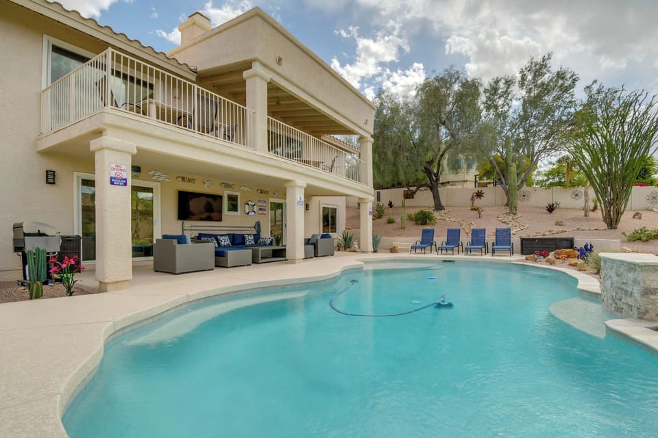 House (4 Bedrooms) | Front of property