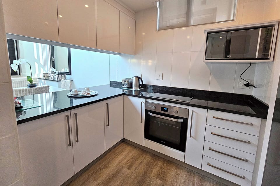 Luxury Penthouse, 3 Bedrooms, Non Smoking, Partial Sea View | Private kitchen | Electric kettle, cookware/dishes/utensils