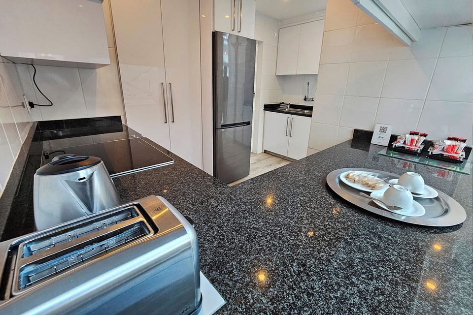 Luxury Penthouse, 3 Bedrooms, Non Smoking, Partial Sea View | Private kitchen | Electric kettle, cookware/dishes/utensils