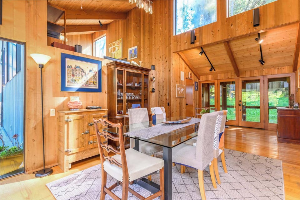 Dining table with seating for 6 