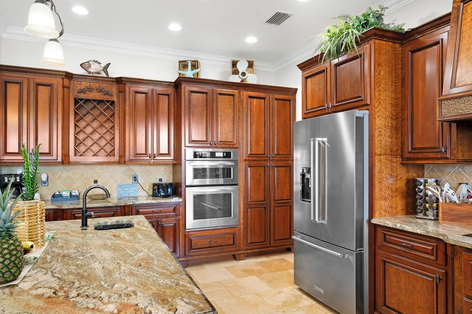 The well appointed and stocked kitchen makes cooking in enjoyable.