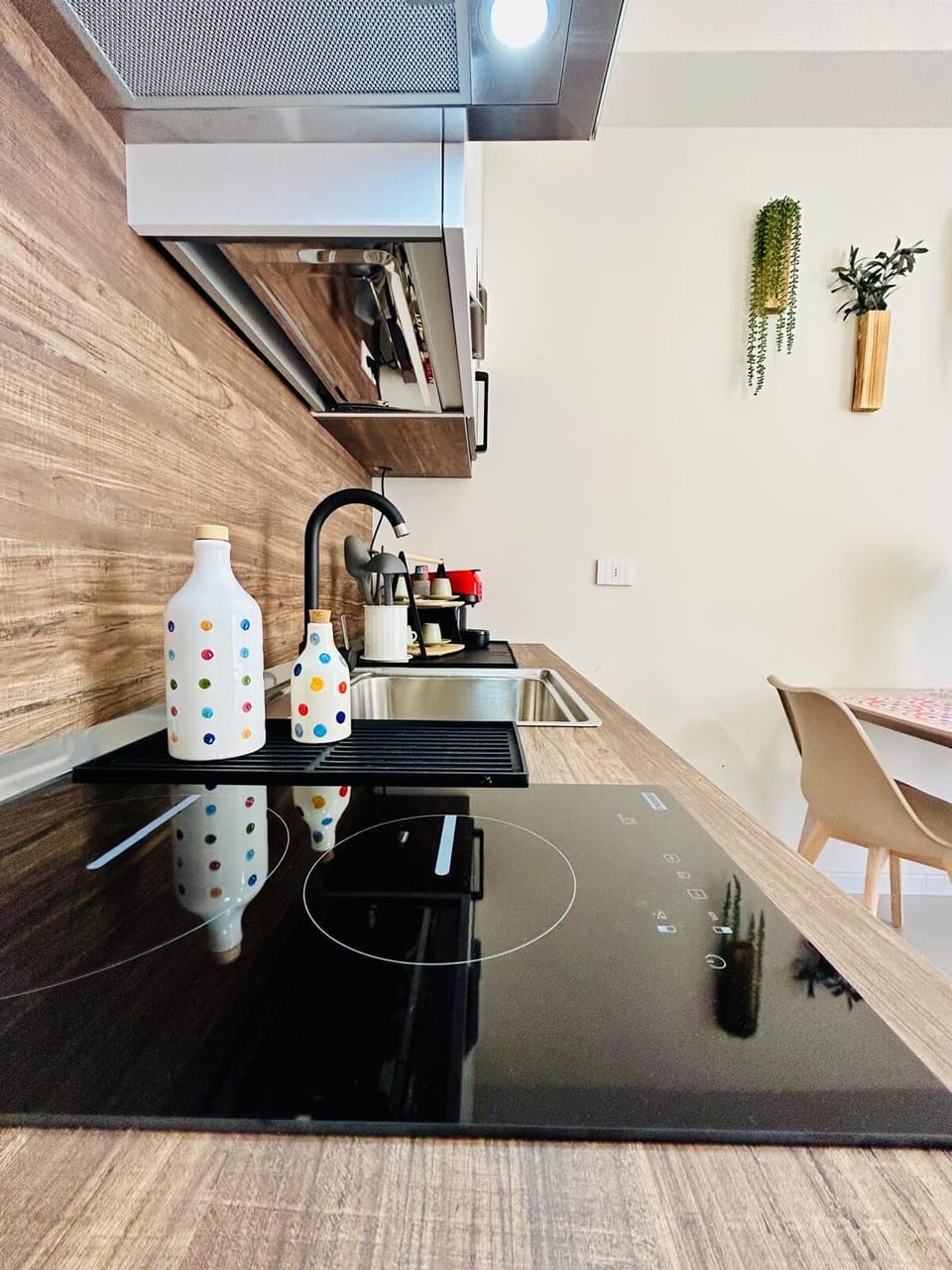 Deluxe Apartment, Balcony, City View | 1 bedroom, cribs (free), WiFi (free), bed sheets