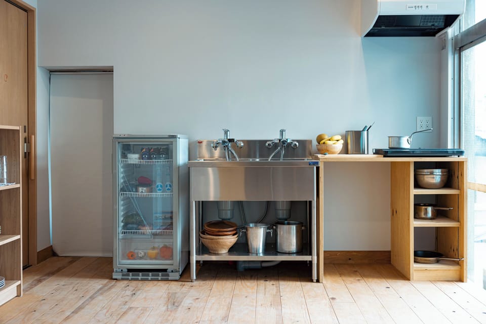 Fridge, microwave, stovetop, cookware/dishes/utensils