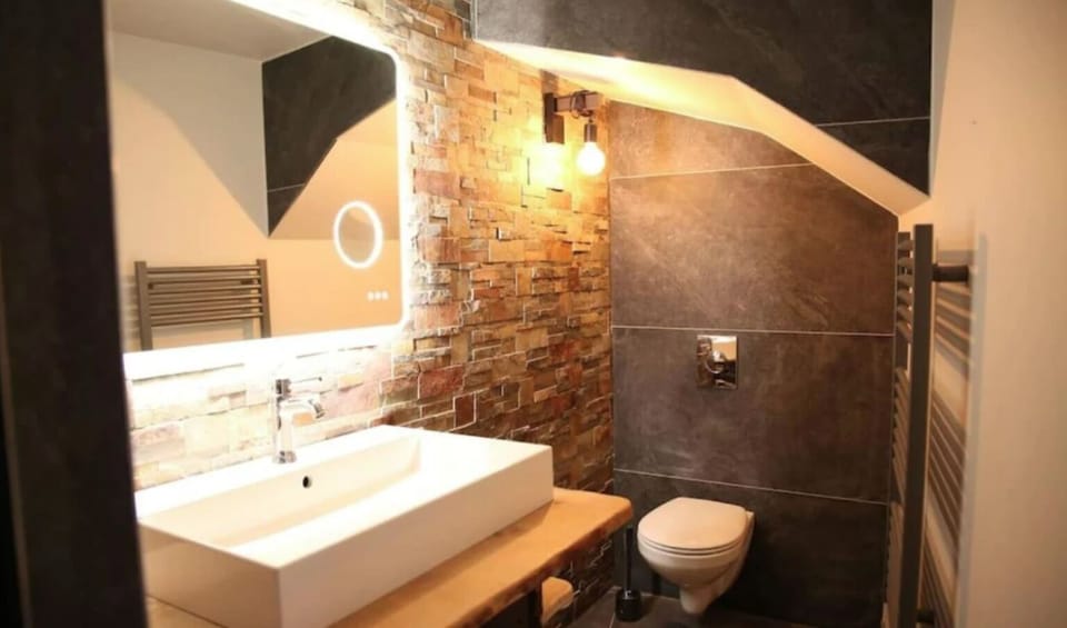 Deluxe Apartment, Garden View | Bathroom