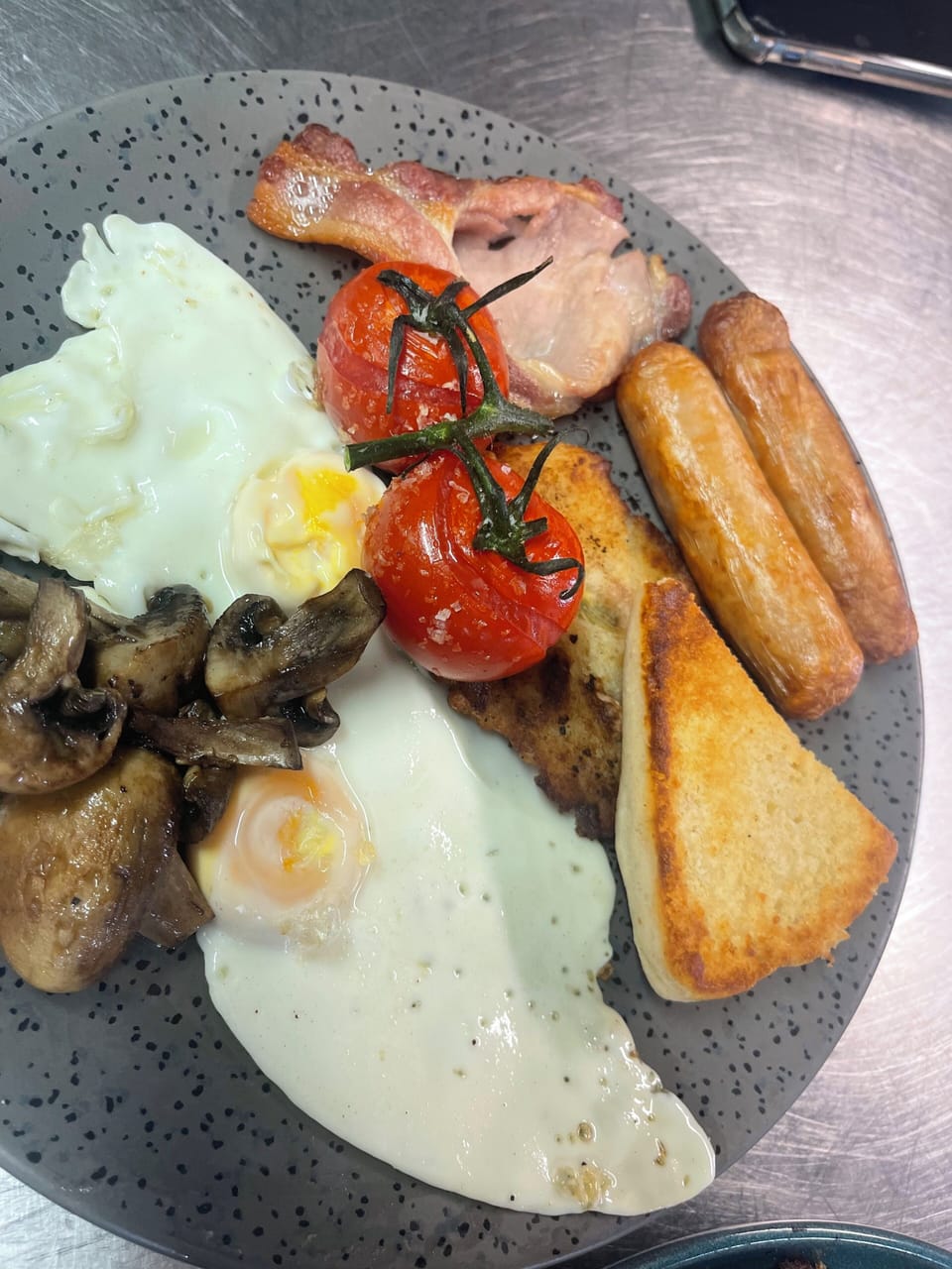 Free daily cooked-to-order breakfast