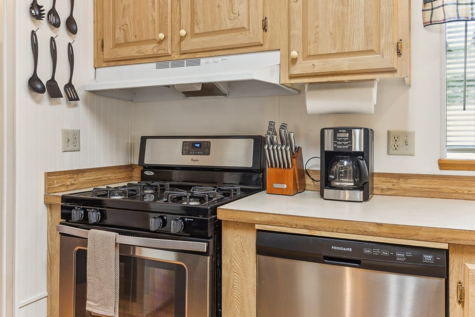 Indoors, Kitchen, Cooktop, Appliance, Oven