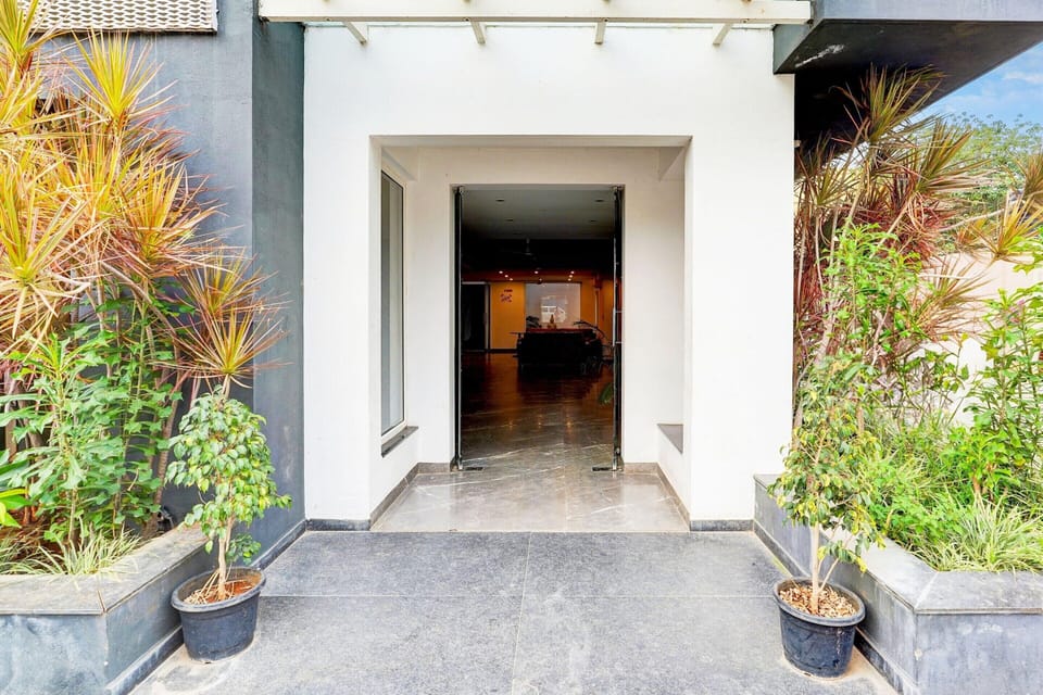 House | Reception