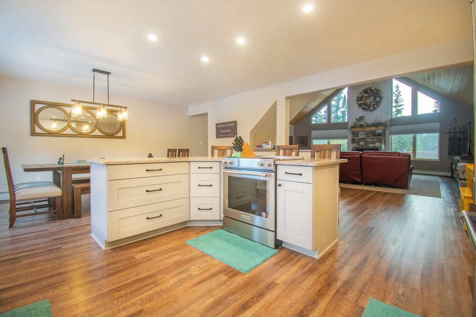 Fully stocked kitchen with everything guests need to cook their favorite meals (2)