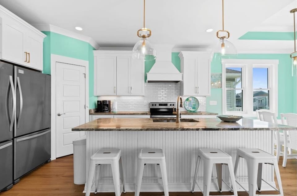 Kitchen / Bar