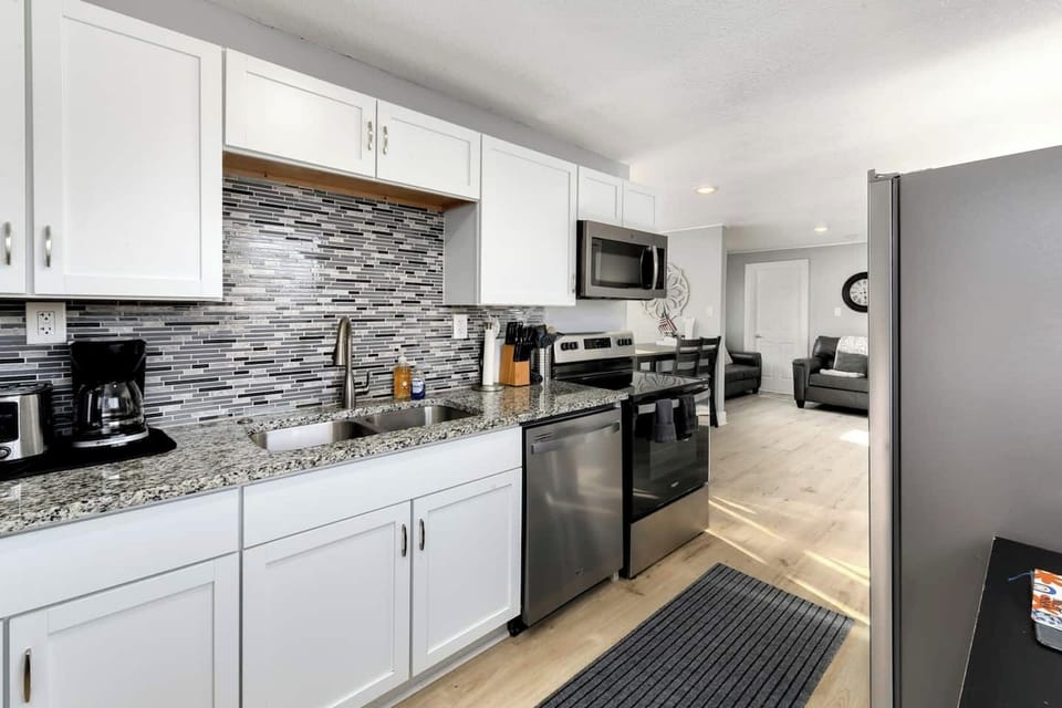 Perfect size galley kitchen in this cozy retreat