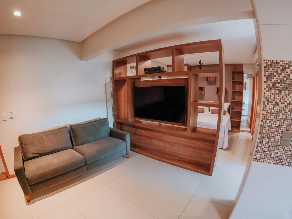 Apartment, 1 Bedroom, Kitchenette | Hypo-allergenic bedding, in-room safe, desk, laptop workspace