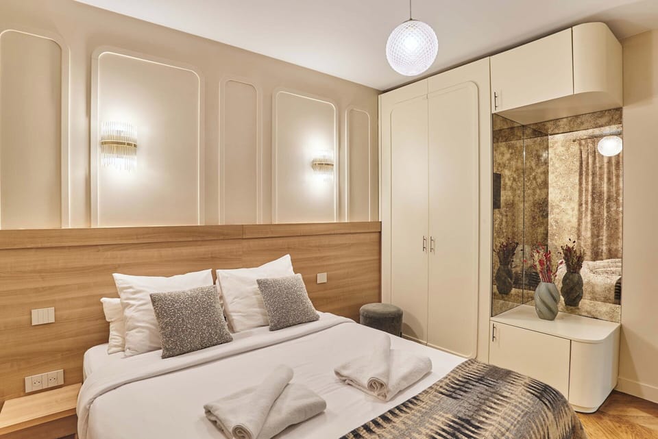 Apartment | 1 bedroom, laptop workspace, iron/ironing board, bed sheets