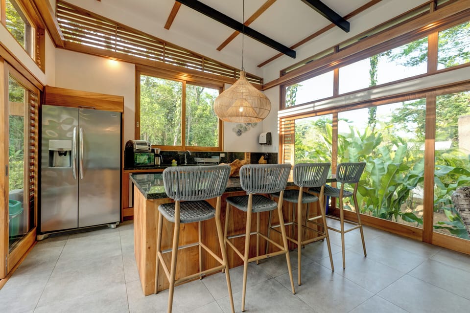 Villa, 5 Bedrooms, Private Pool, Garden View | Private kitchen