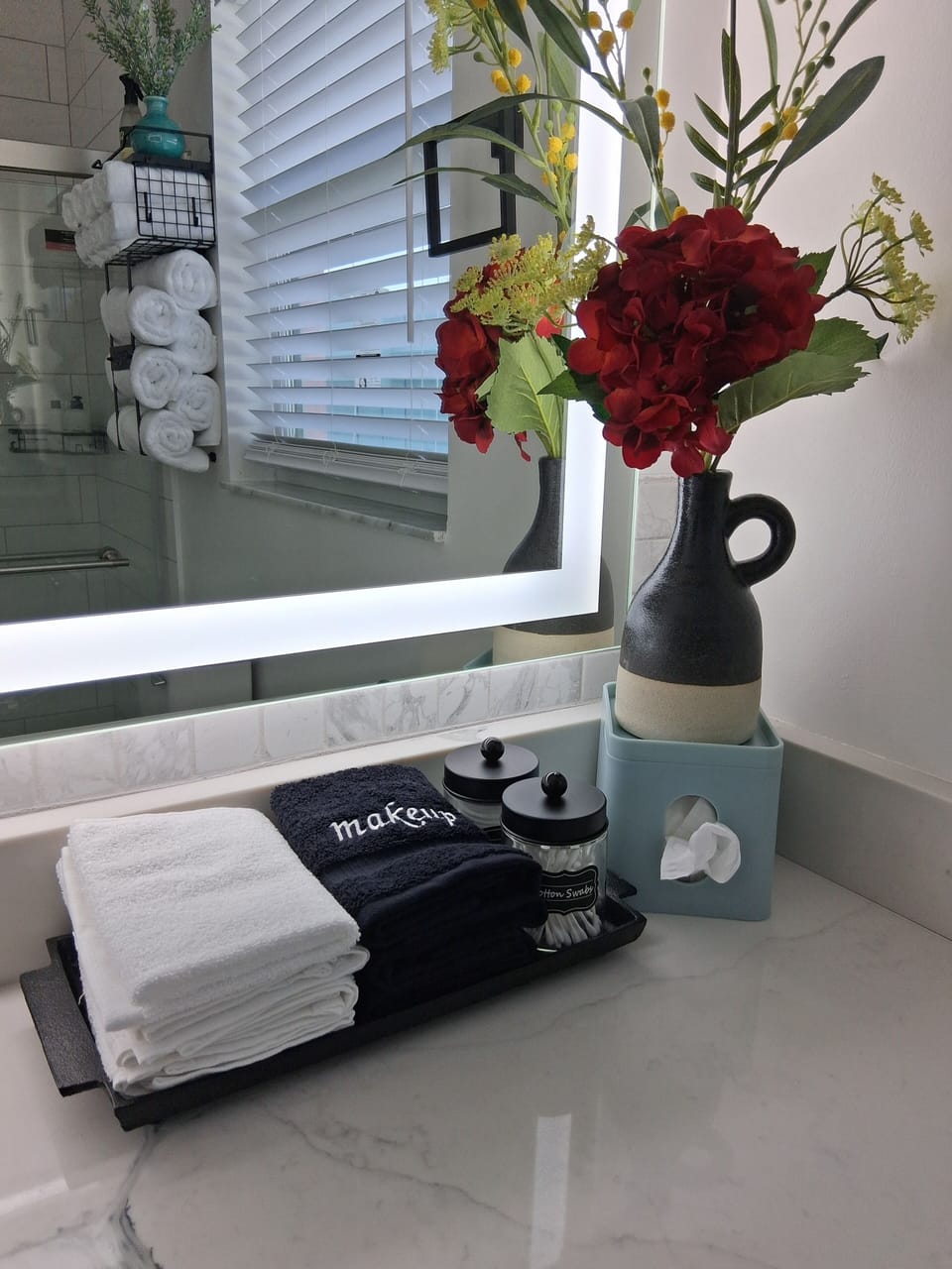 The house is fully stocked with a variety of towels, tissues and toilet paper to ensure your comfort throughout your stay.