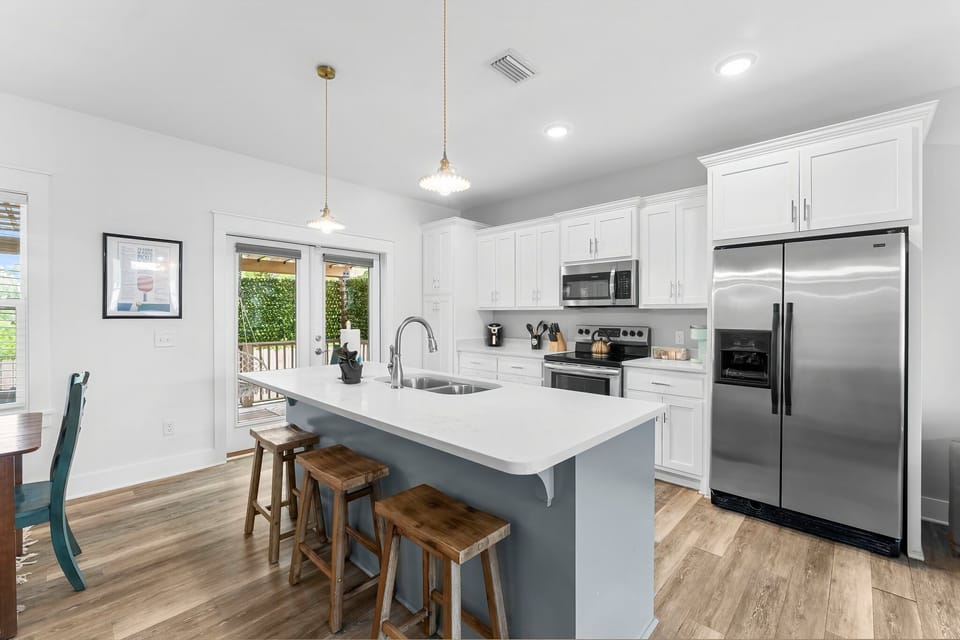 Large open concept fully stocked kitchen