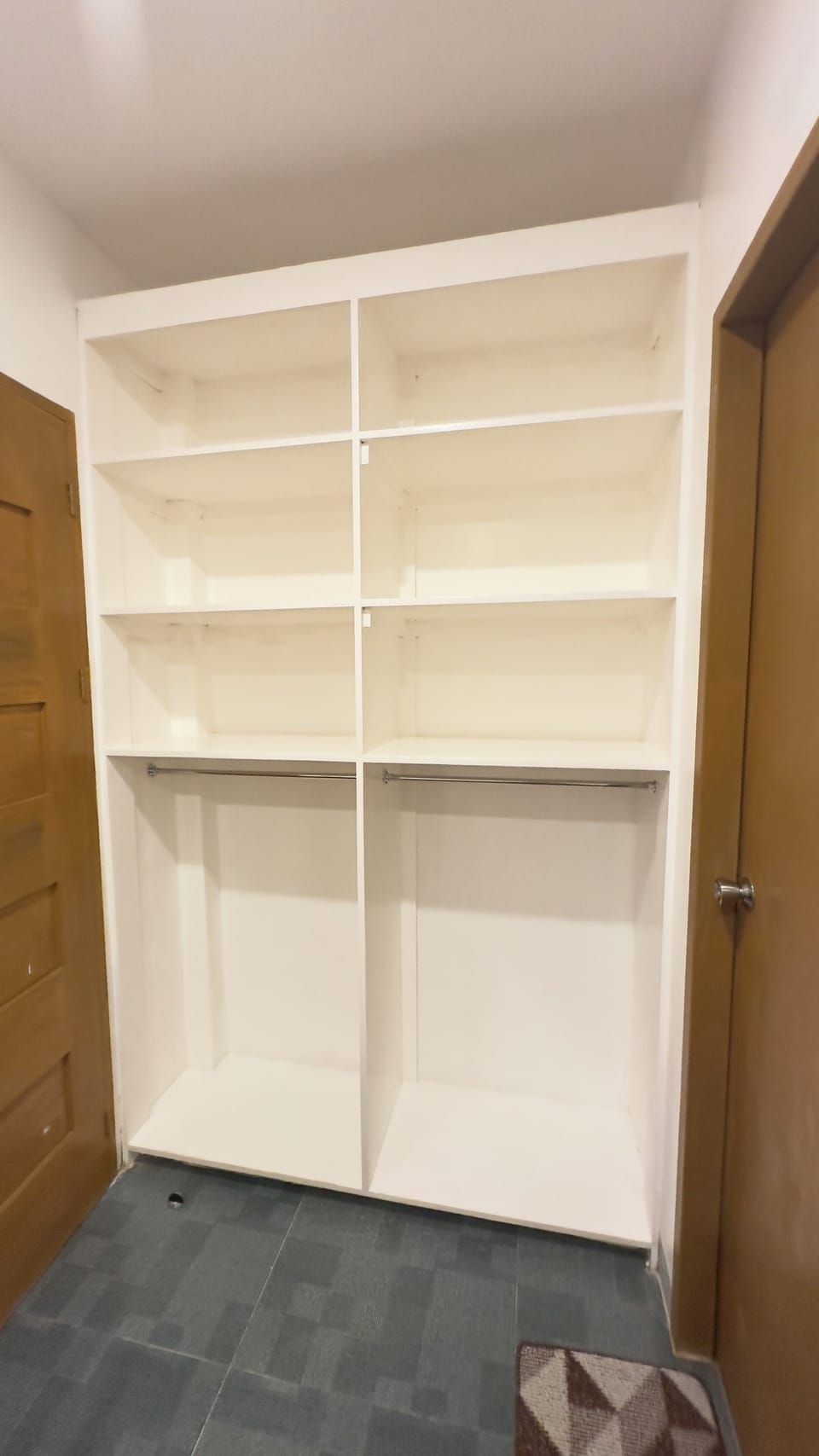 Comfort Room, Non Smoking, Balcony | Desk, iron/ironing board (on request), WiFi (free)