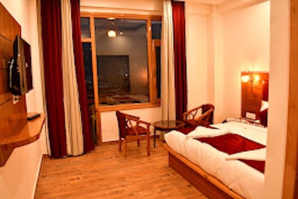 Family Double or Twin Room, Multiple Beds, Housekeeping, Mountain View | Free WiFi