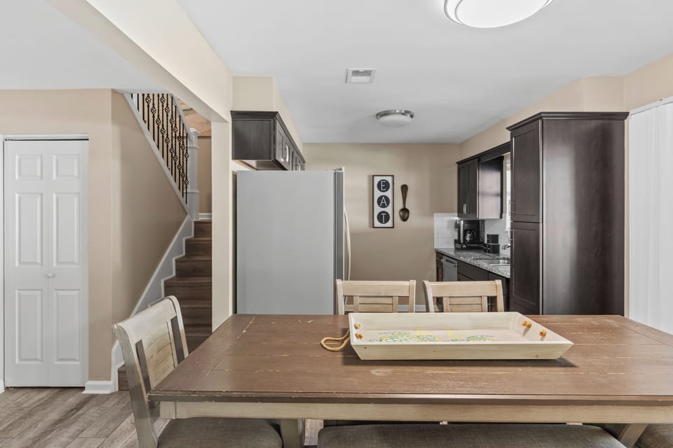 Dining area (Unit A)