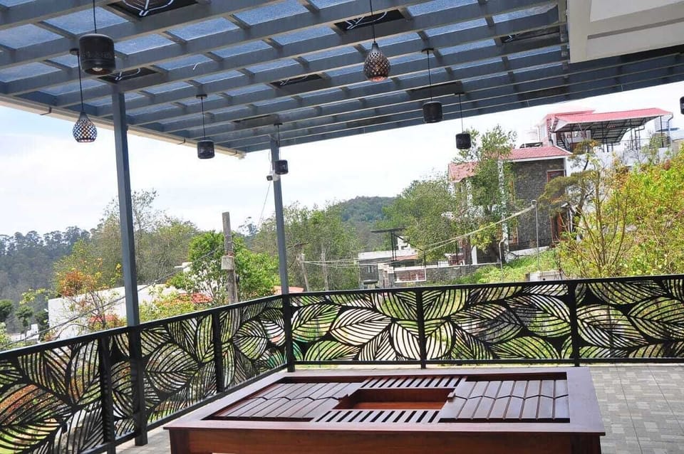 Pugal Holidays Hotel in Kodaikanal