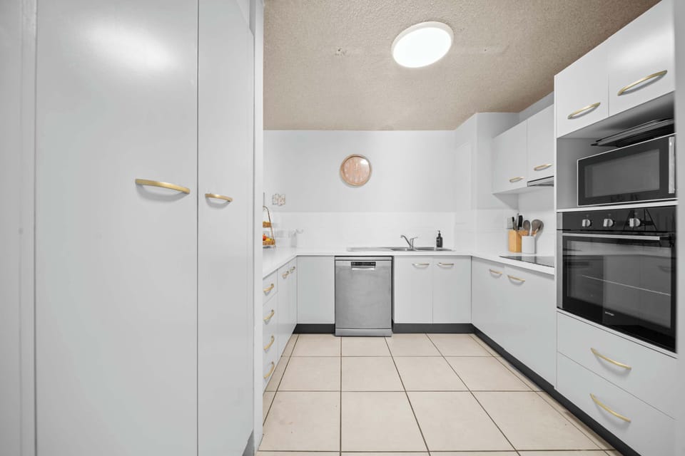 The functional kitchen comes with all the appliances needed for cooking away from home.
