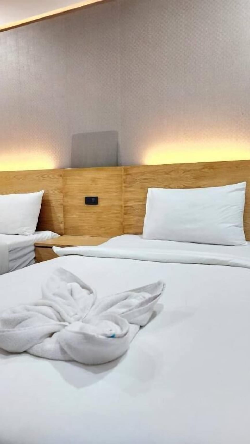 Free WiFi, bed sheets