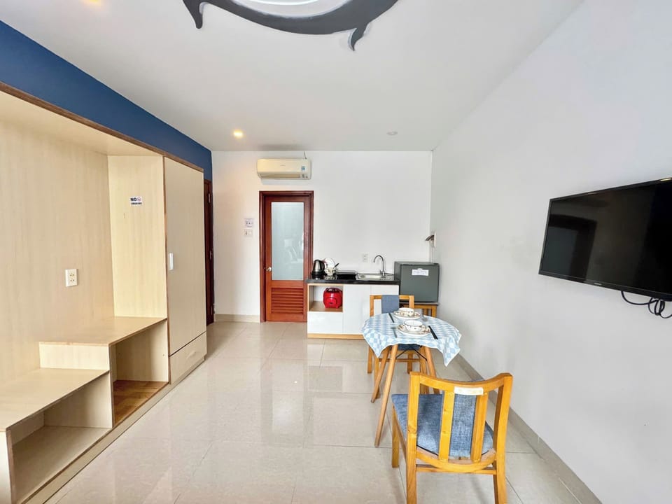 Studio, City View | Desk, soundproofing, WiFi (free), bed sheets