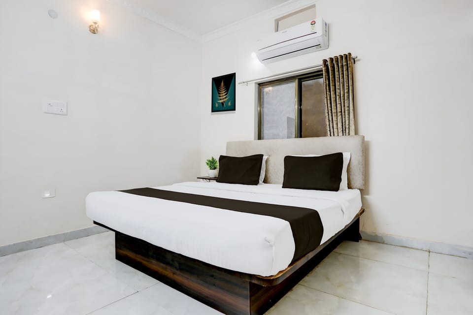 Luxury Double or Twin Room | Iron/ironing board (on request), WiFi (free)