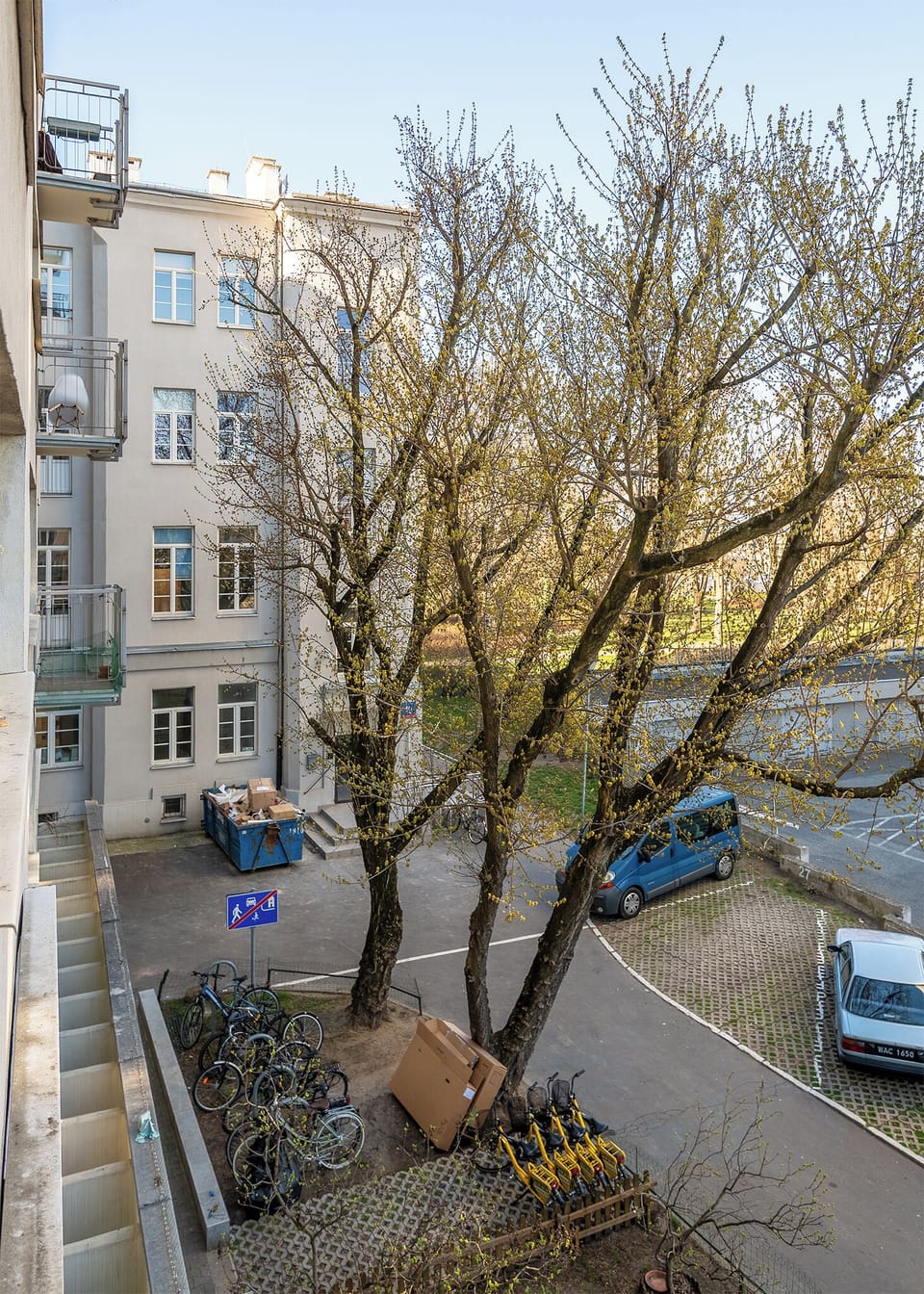 Apartment, Balcony | Courtyard view