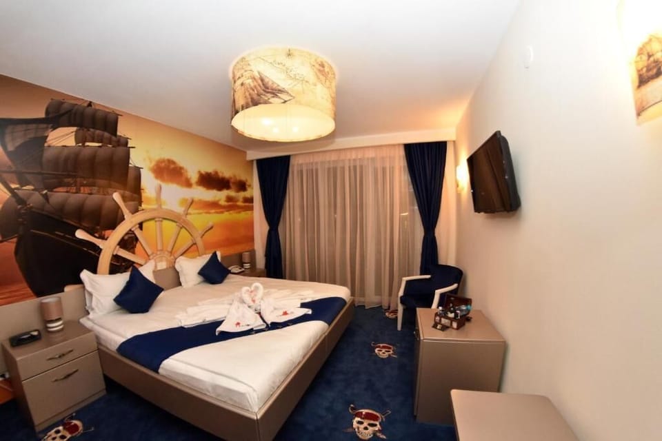 Premium Room, Balcony, Partial Sea View | Free WiFi