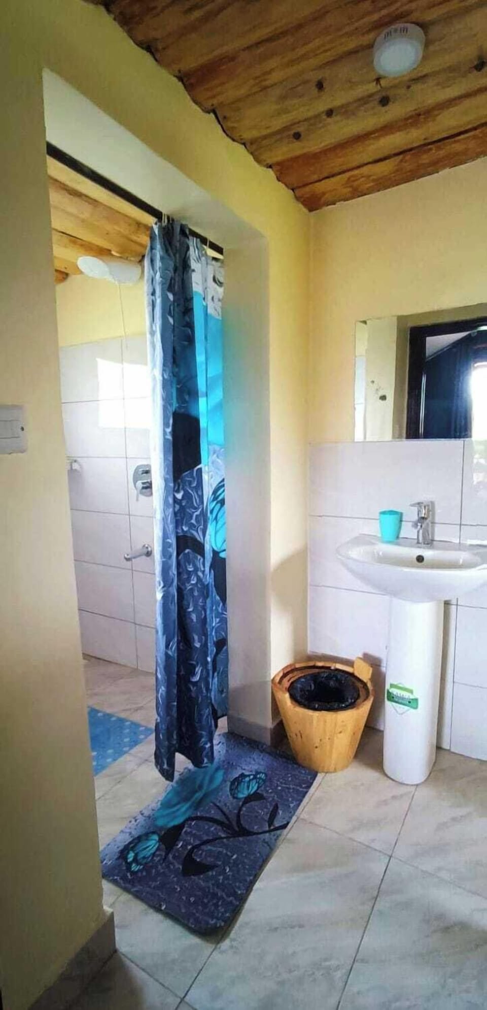 Shower, free toiletries, slippers, towels