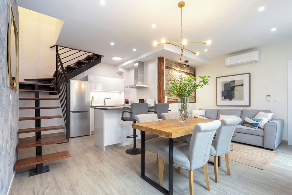 Apartment (2 Bedrooms) | Living area
